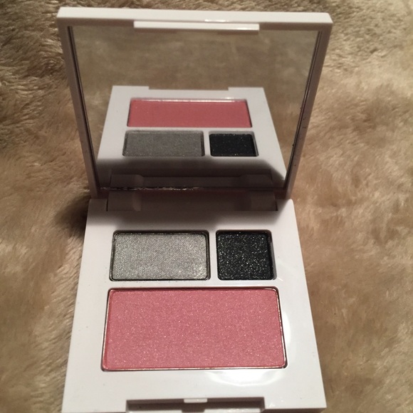CLINIQUE Eye and Cheek Color Compact - Picture 2 of 5